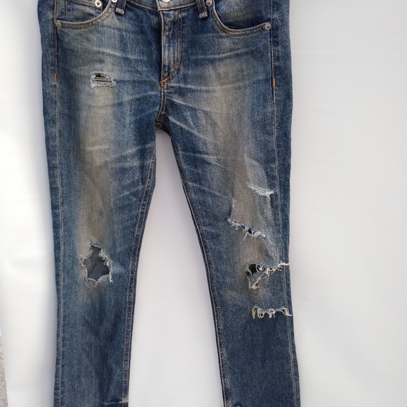 Ripped denims with light fray bottom - Picture 3 of 4
